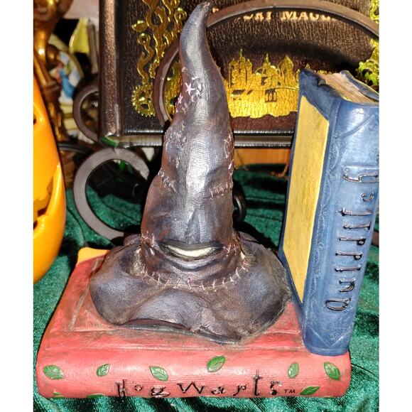 Warner Bros. Other - Harry Potter Sorting Hat Enesco 2000 Figurine Hogwarts Book Quidditch Display